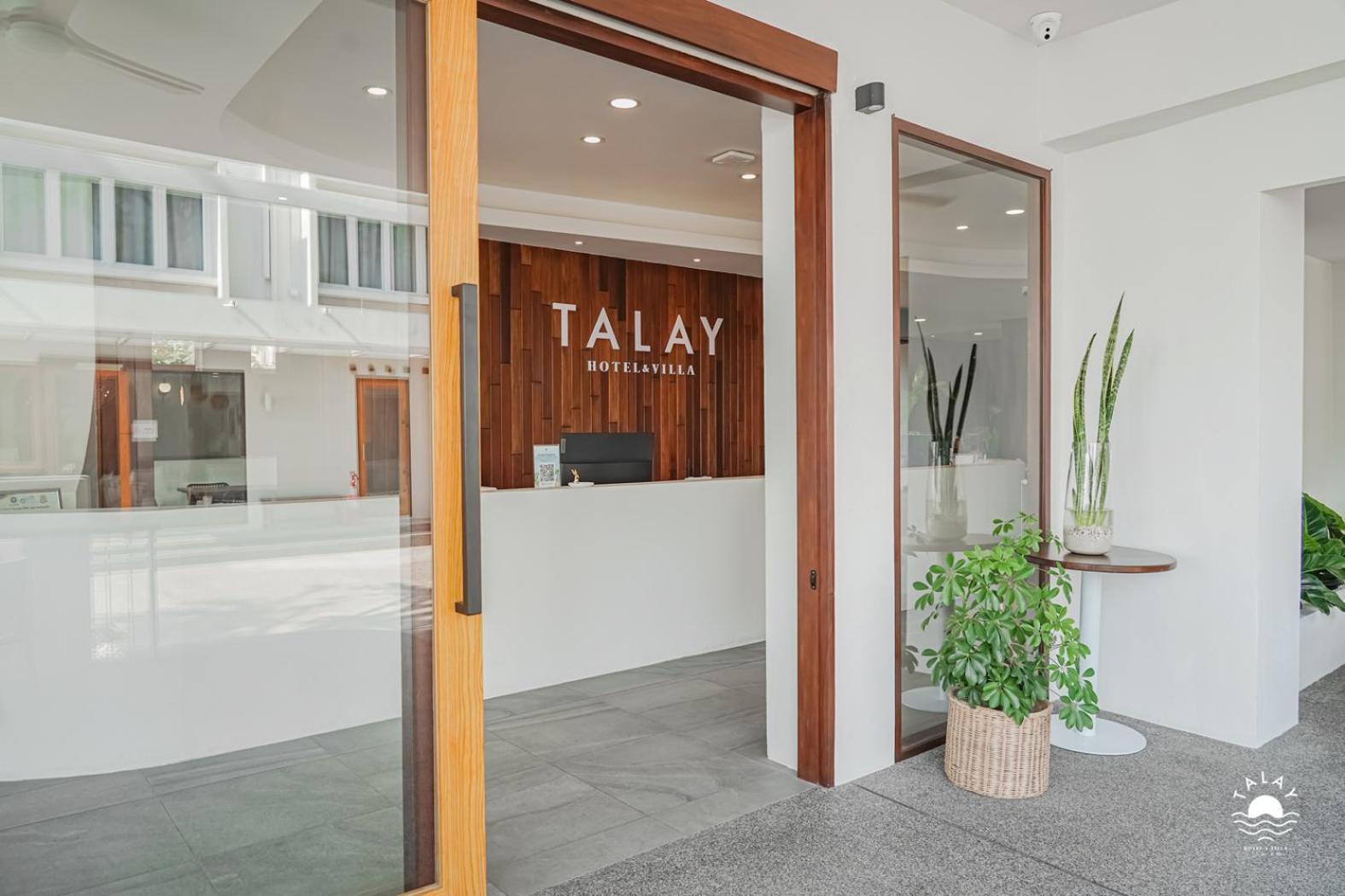 Talay Hotel&Villa Petchaburi Esterno foto